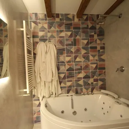 La Rosa De Vientos * Casas del Abad