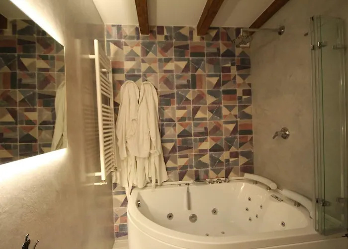 La Rosa De Vientos * Casas del Abad